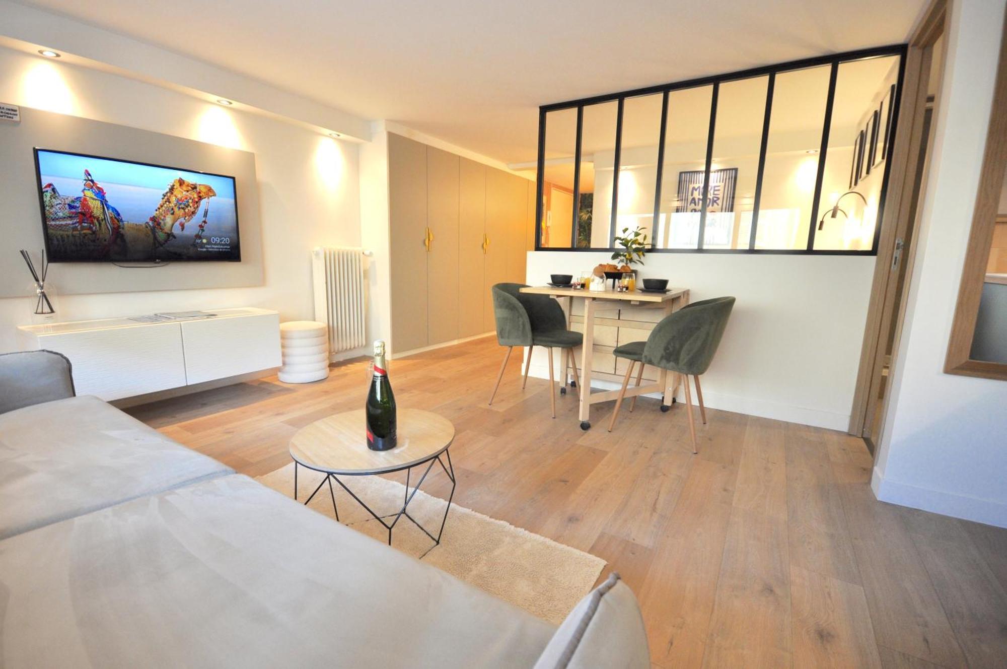 Monaco # Menton - 4 Persons - Hypercenter - Private Parking - Full Renovated - Clim - Fast Wifi - Beach And Sun Εξωτερικό φωτογραφία
